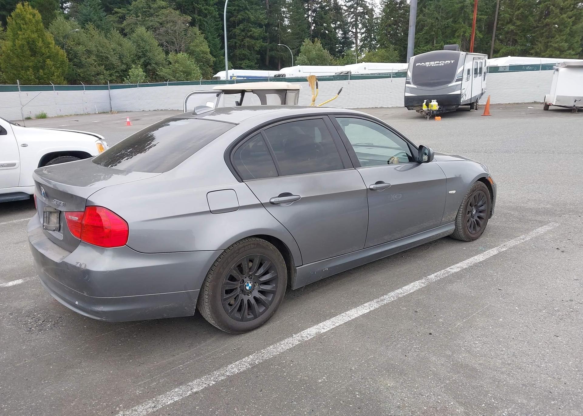2011 BMW 323I