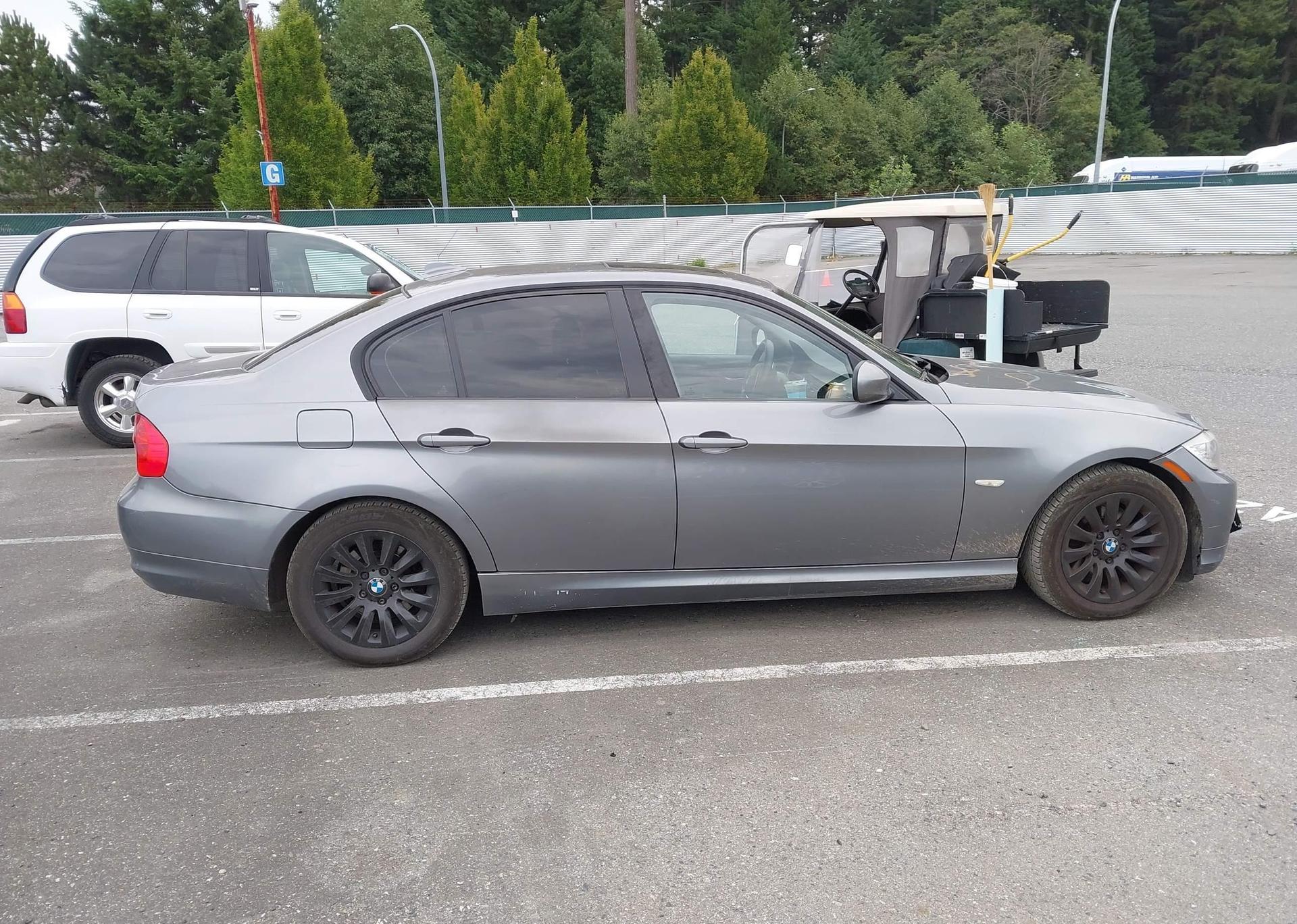 2011 BMW 323I