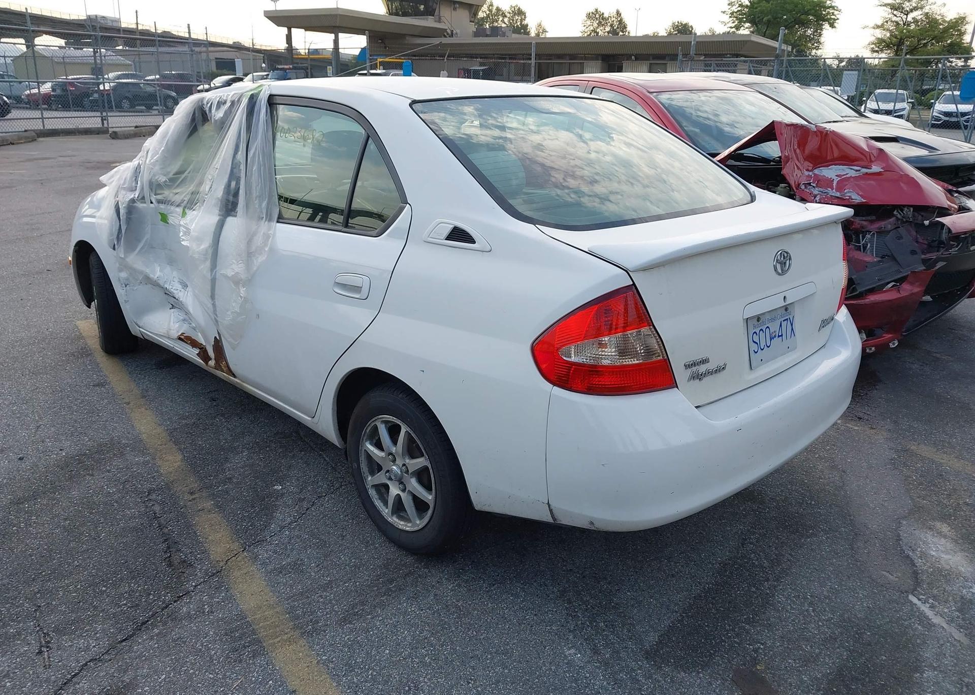 2001 TOYOTA PRIUS