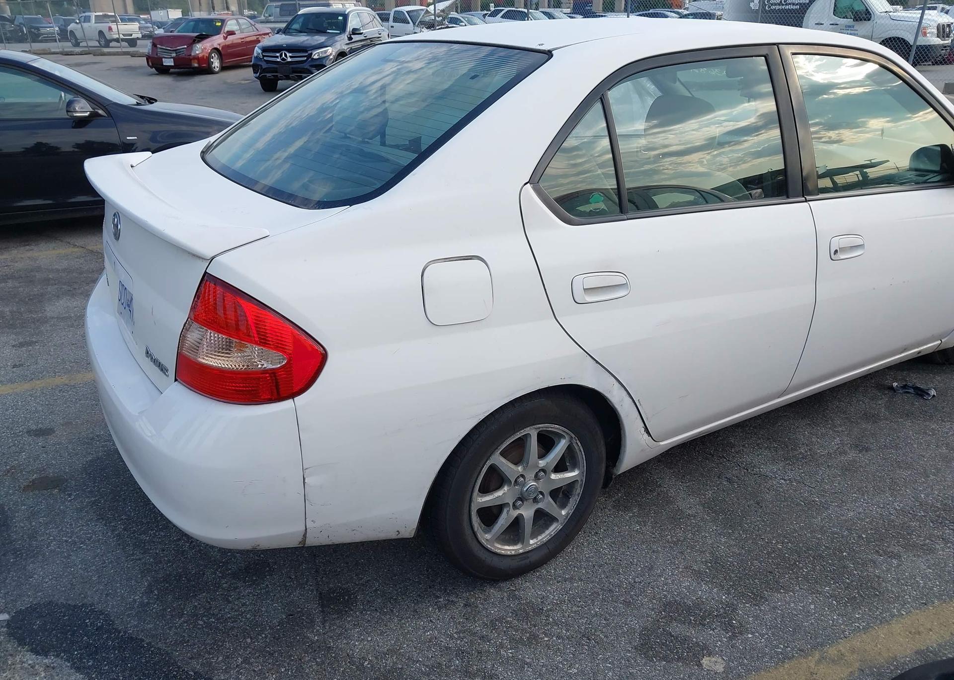 2001 TOYOTA PRIUS