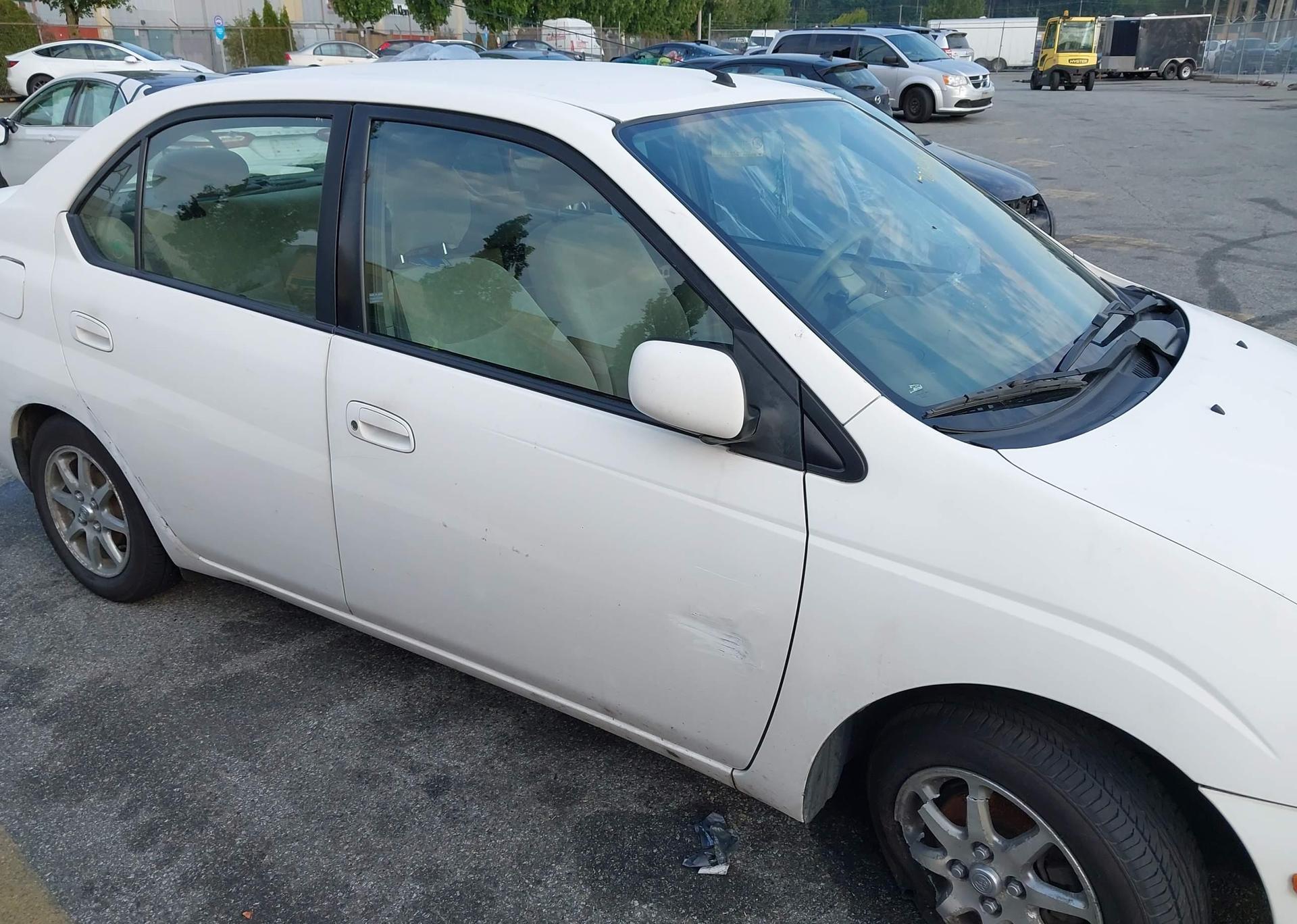 2001 TOYOTA PRIUS
