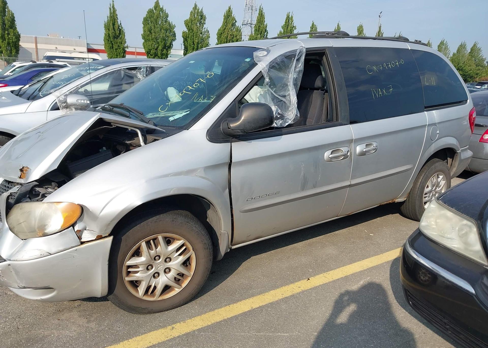 2001 DODGE CARAVAN SPORT