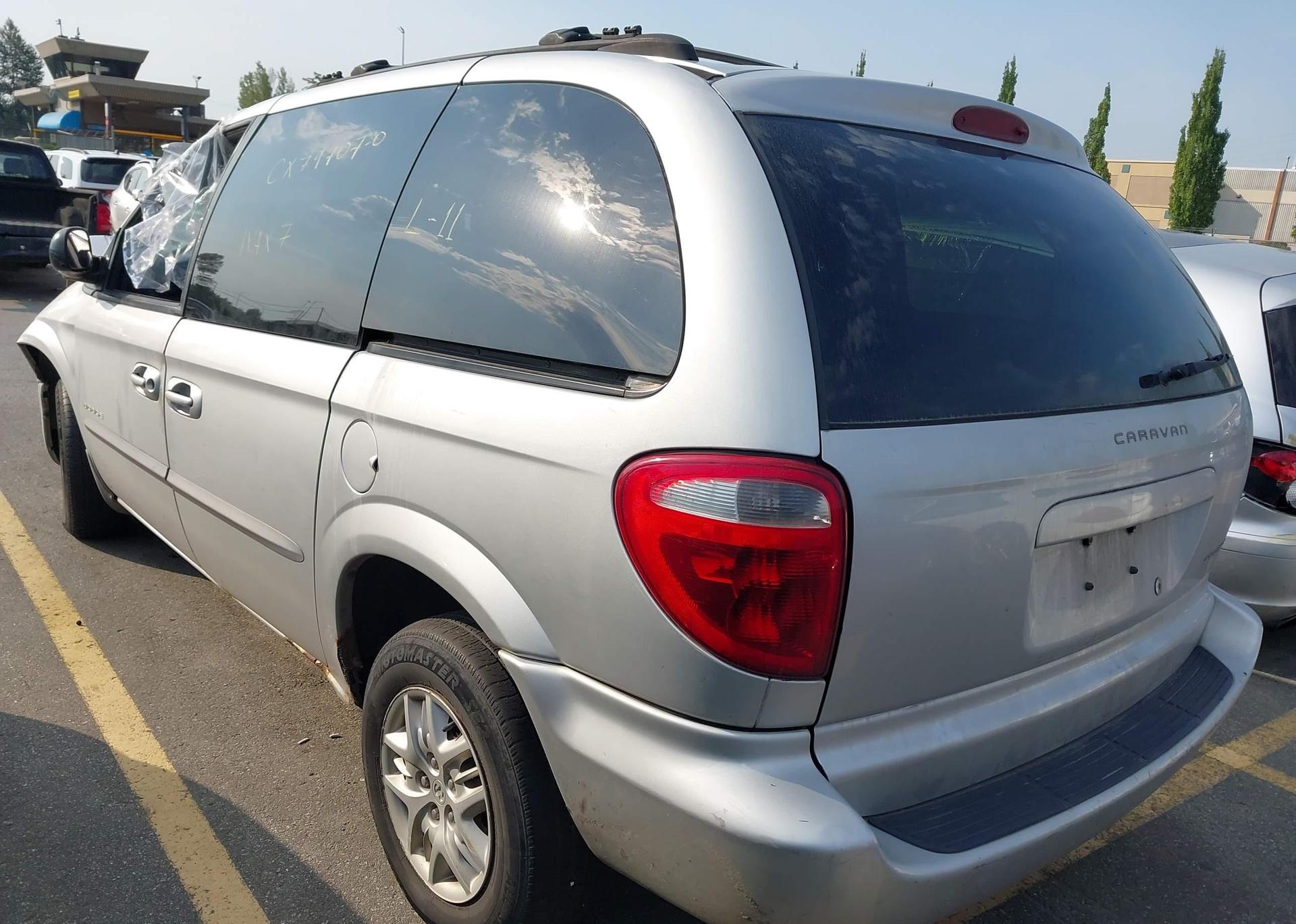 2001 DODGE CARAVAN SPORT
