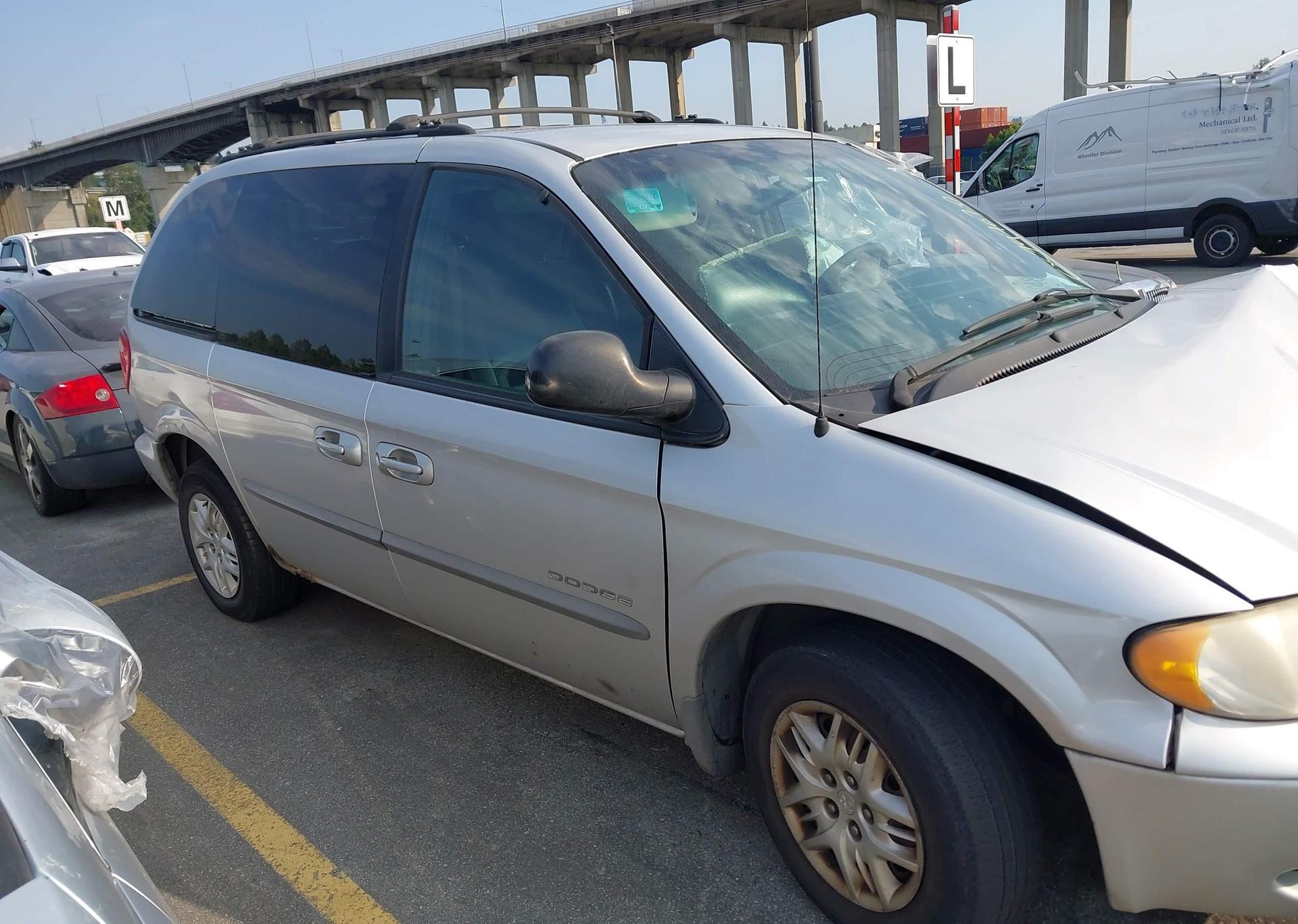 2001 DODGE CARAVAN SPORT