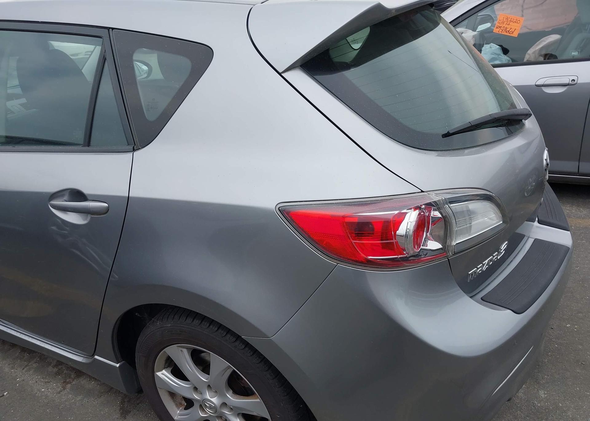 2010 MAZDA 3 S