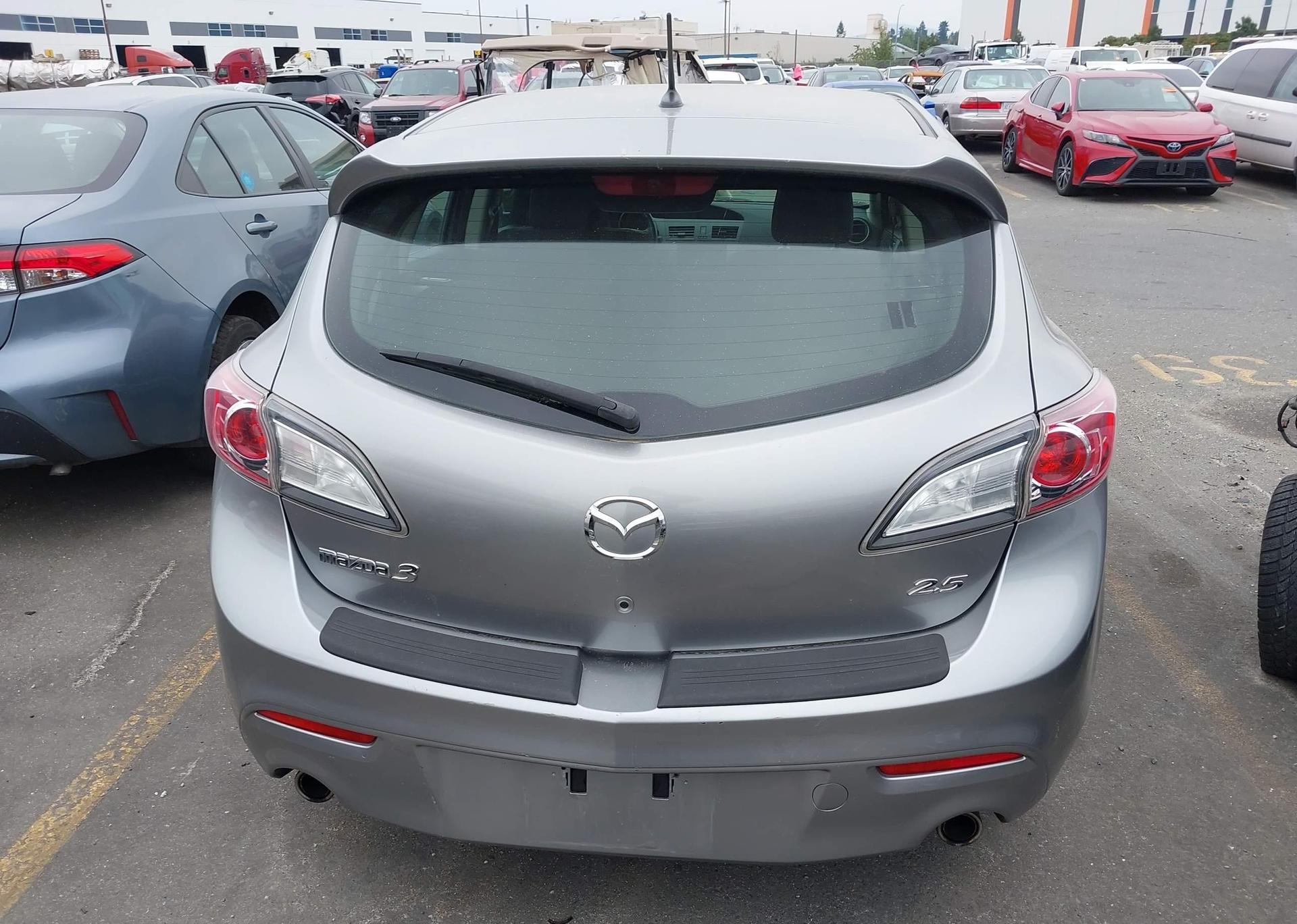 2010 MAZDA 3 S