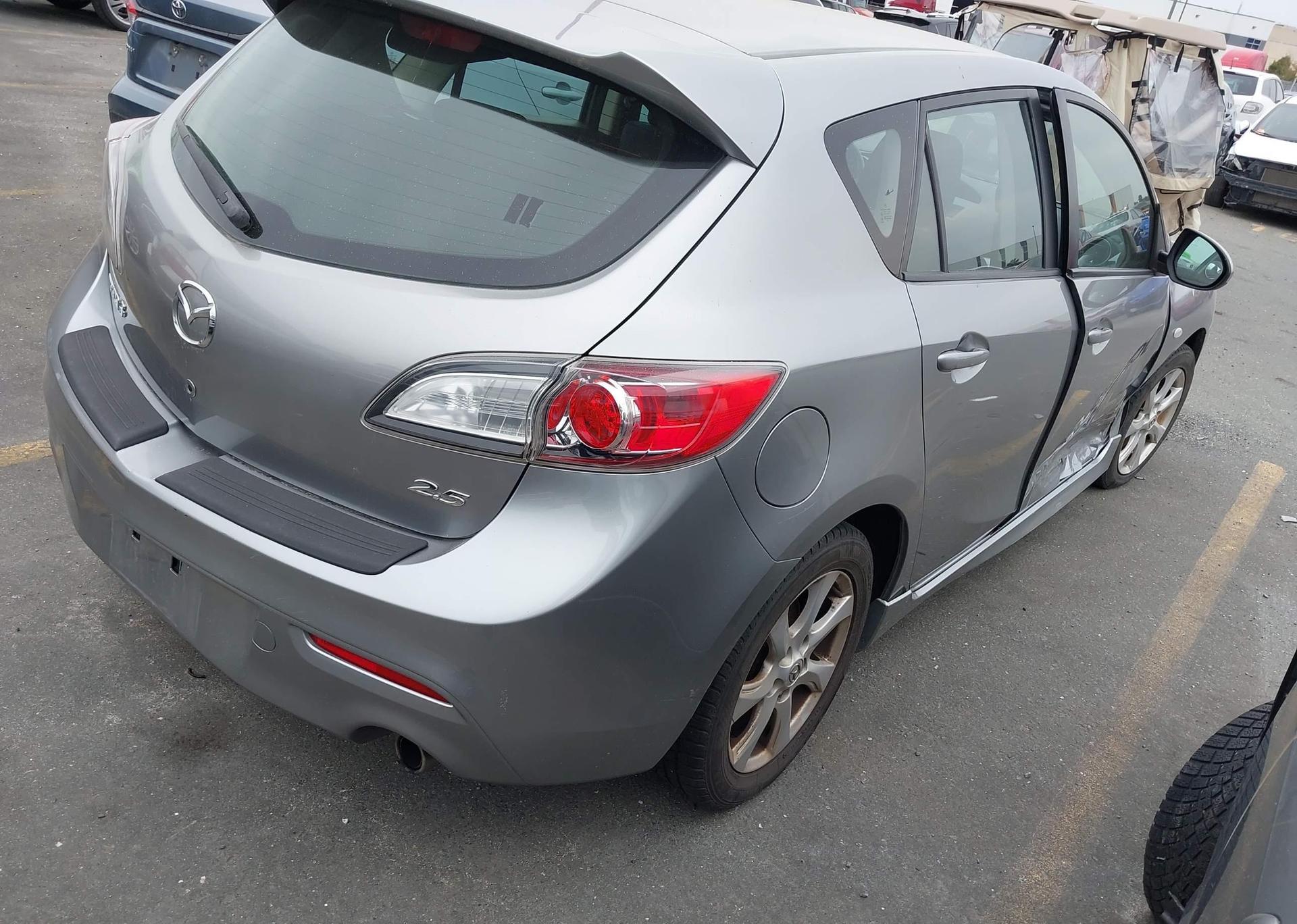 2010 MAZDA 3 S