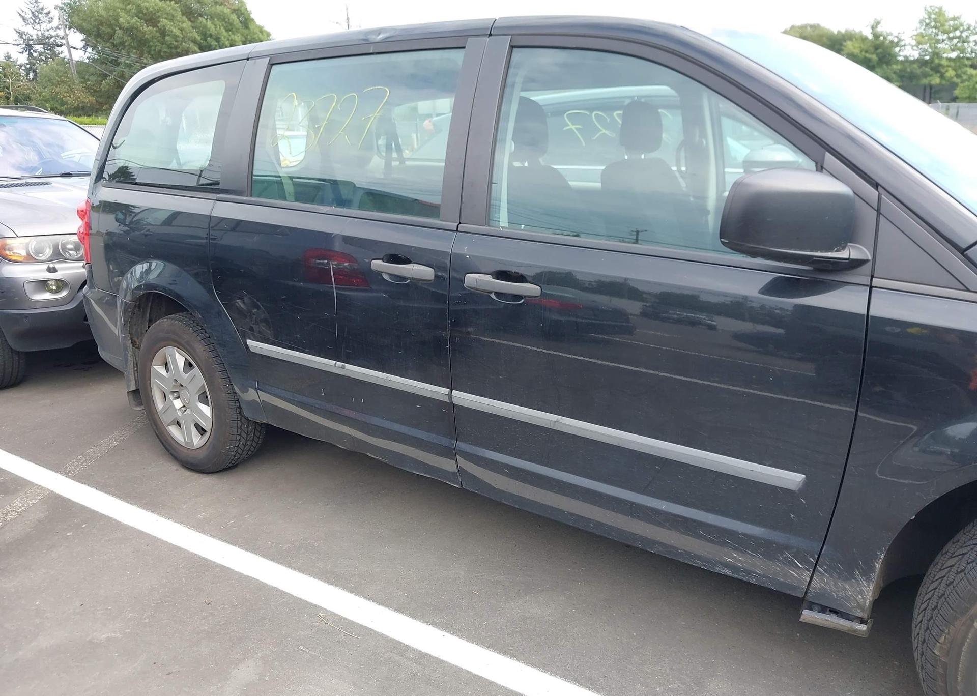 2012 DODGE GRAND CARAVAN SE