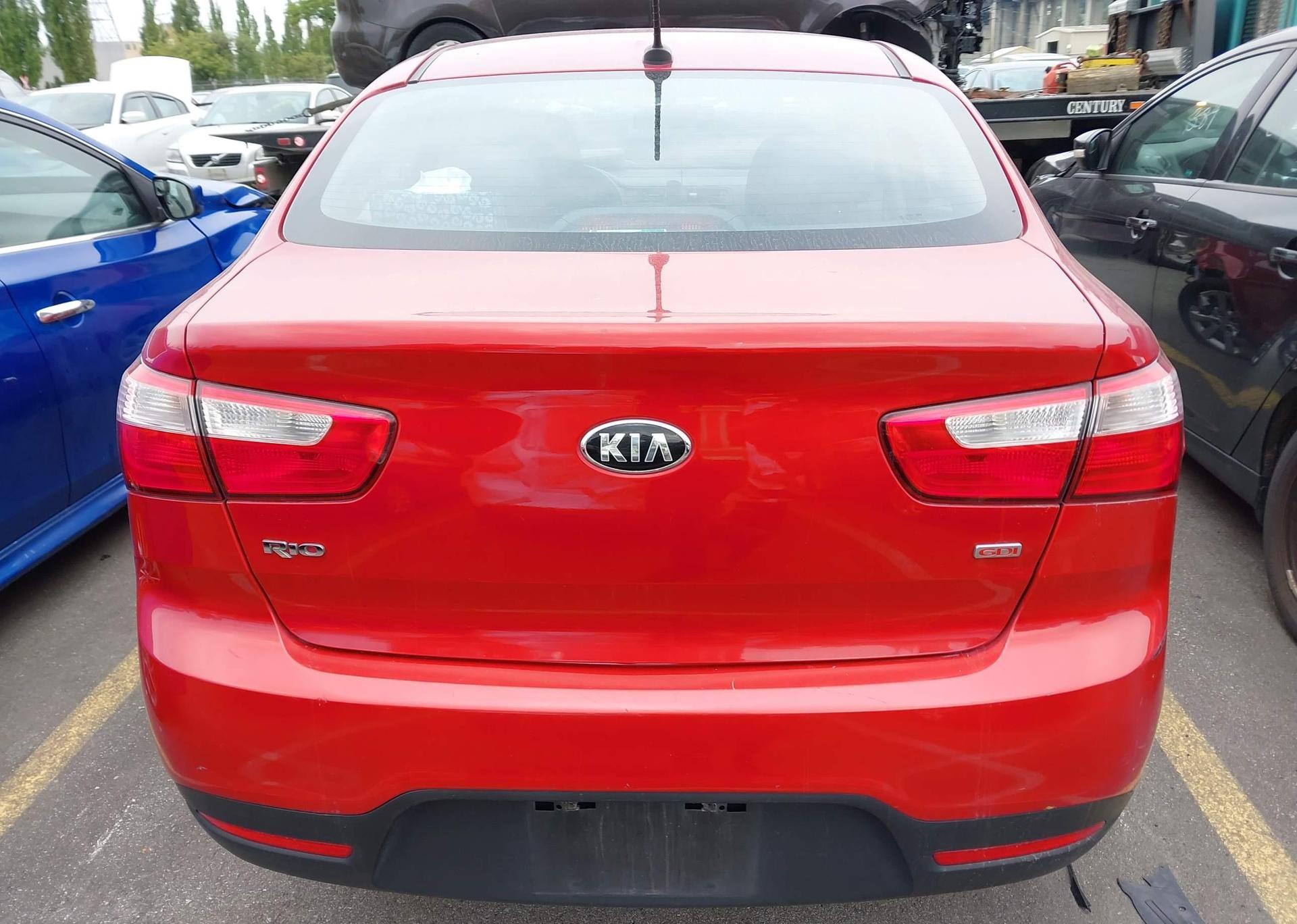 2015 KIA RIO LX