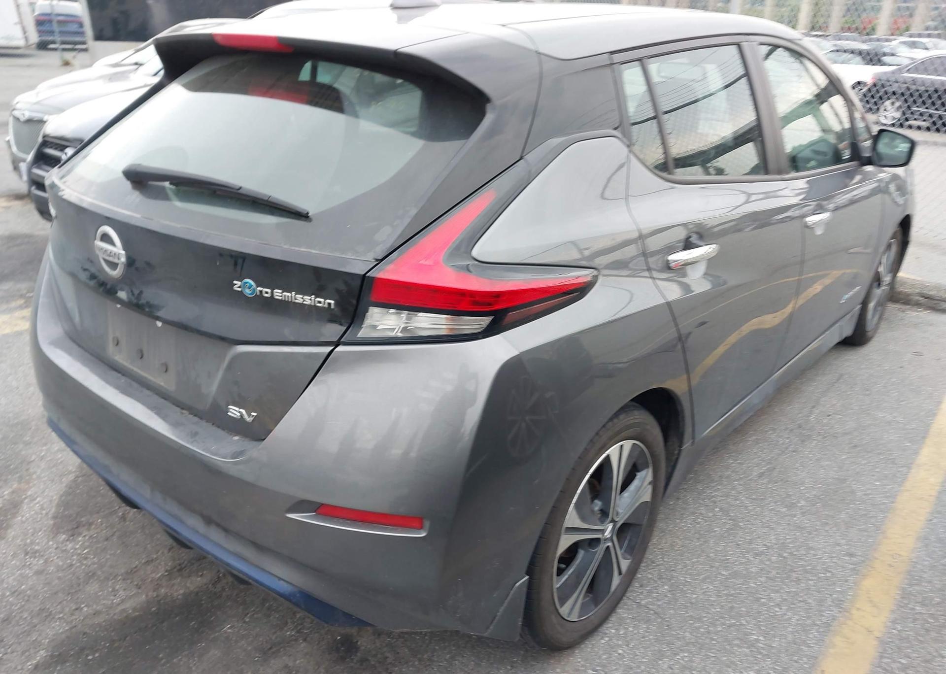 2019 NISSAN LEAF
