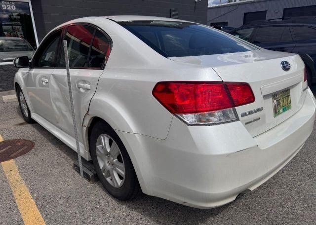 2011 SUBARU LEGACY 2.5I