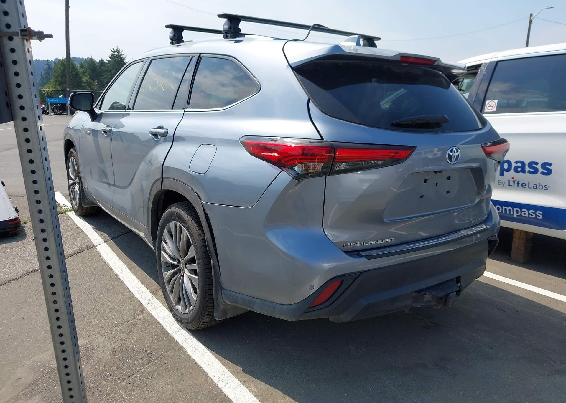 2020 TOYOTA HIGHLANDER HYBRID PLATINUM