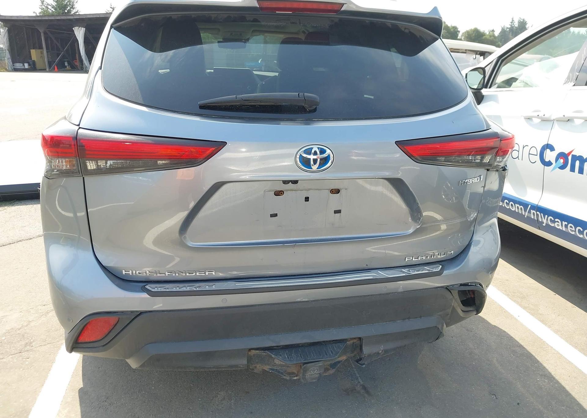 2020 TOYOTA HIGHLANDER HYBRID PLATINUM