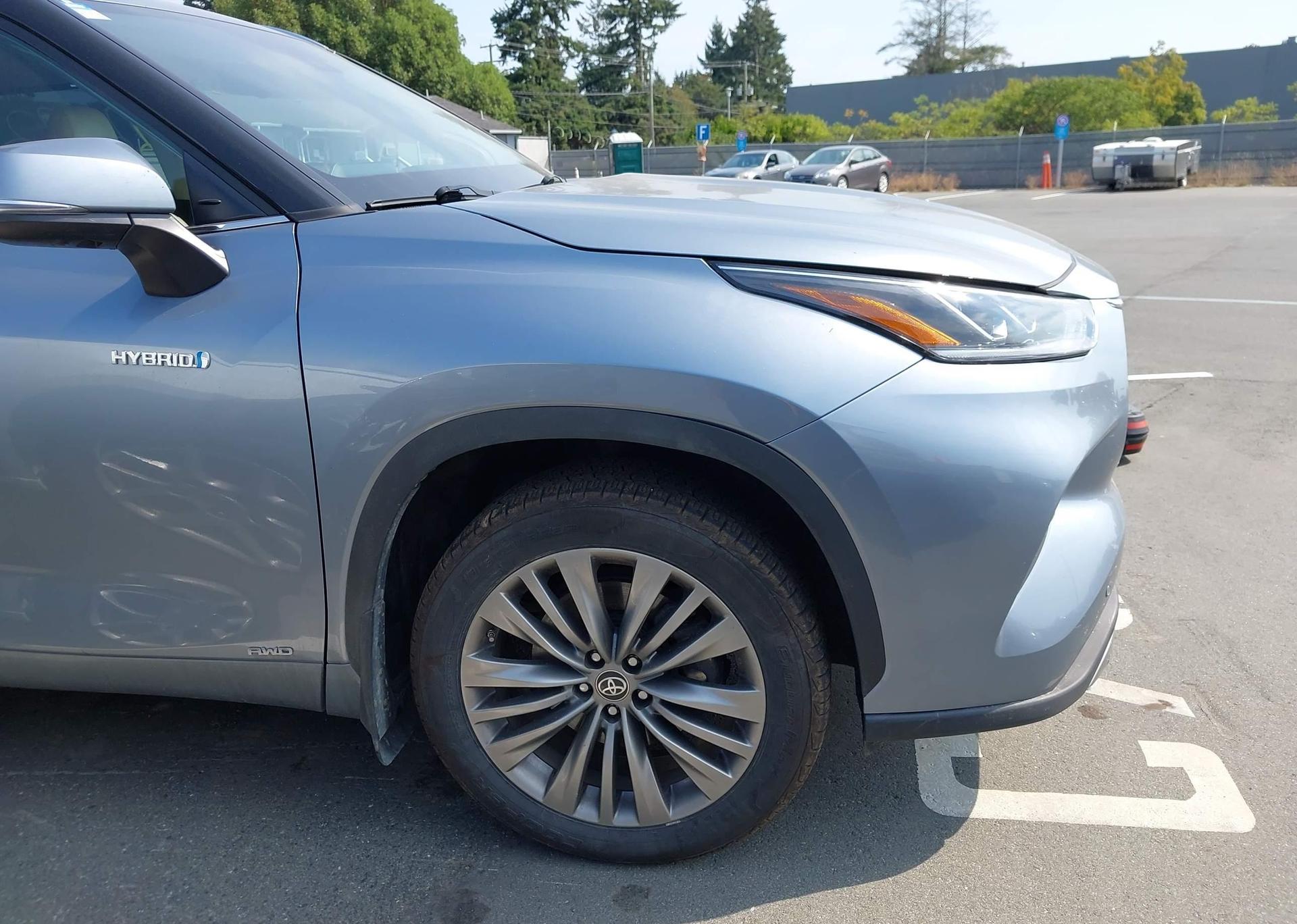 2020 TOYOTA HIGHLANDER HYBRID PLATINUM
