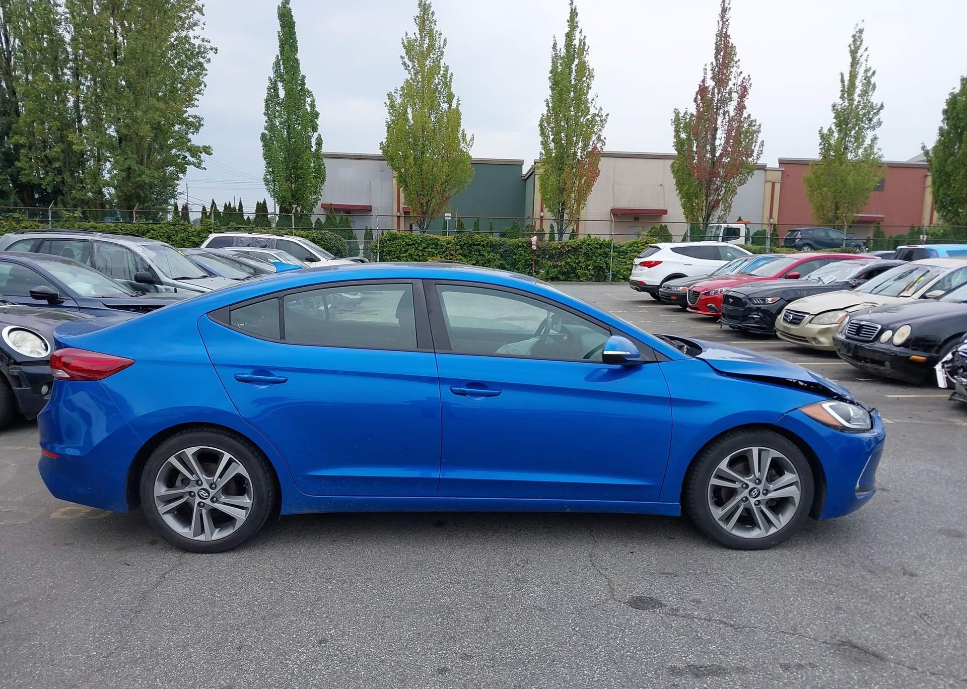 2017 HYUNDAI ELANTRA SE