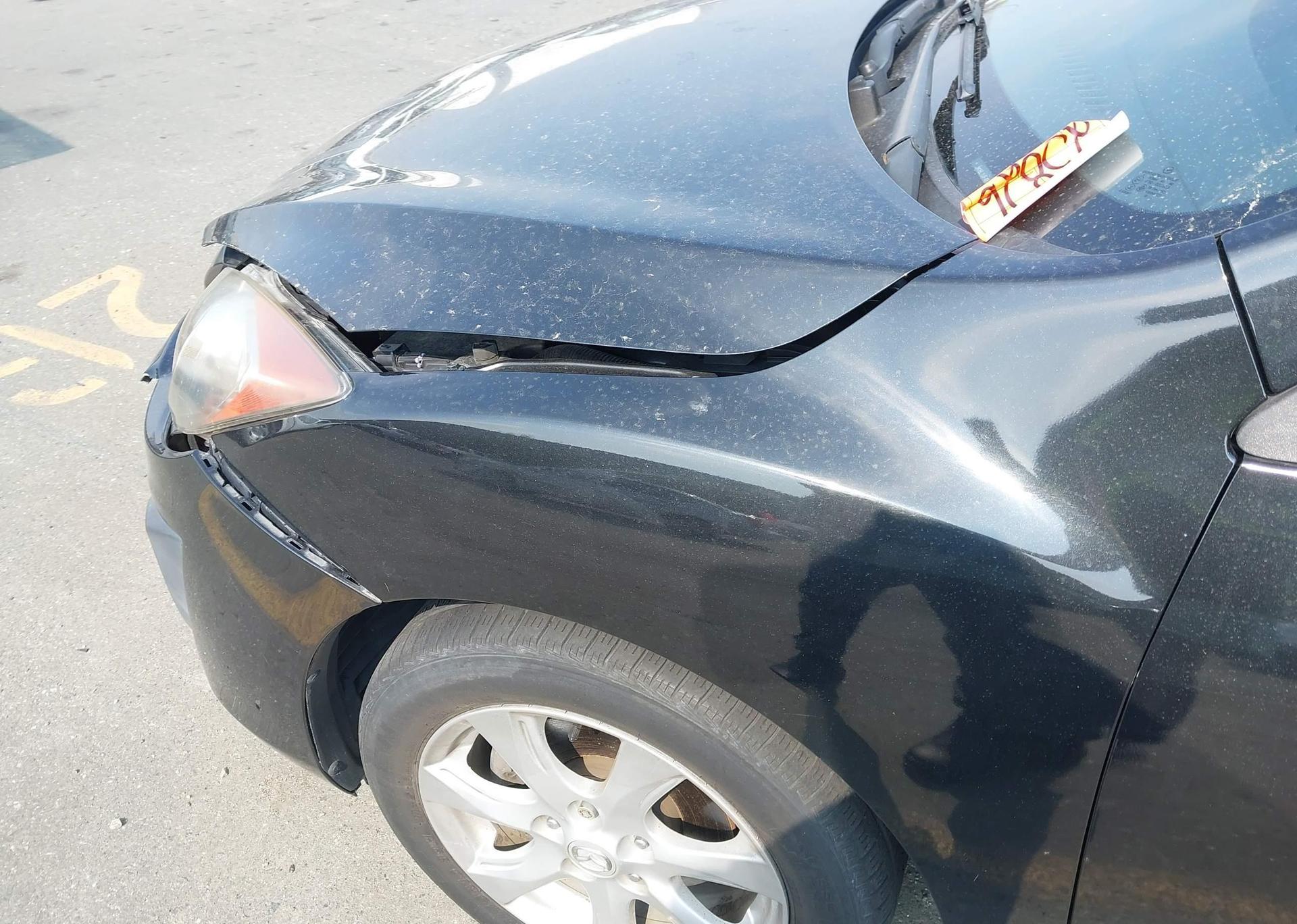 2011 MAZDA 3 I