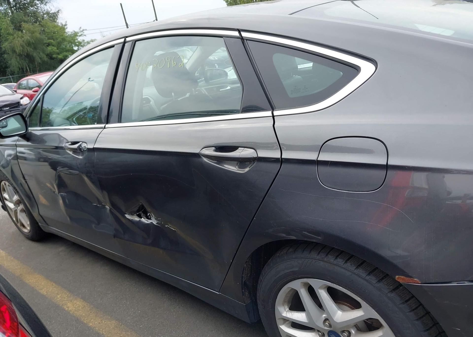 2015 FORD FUSION SE