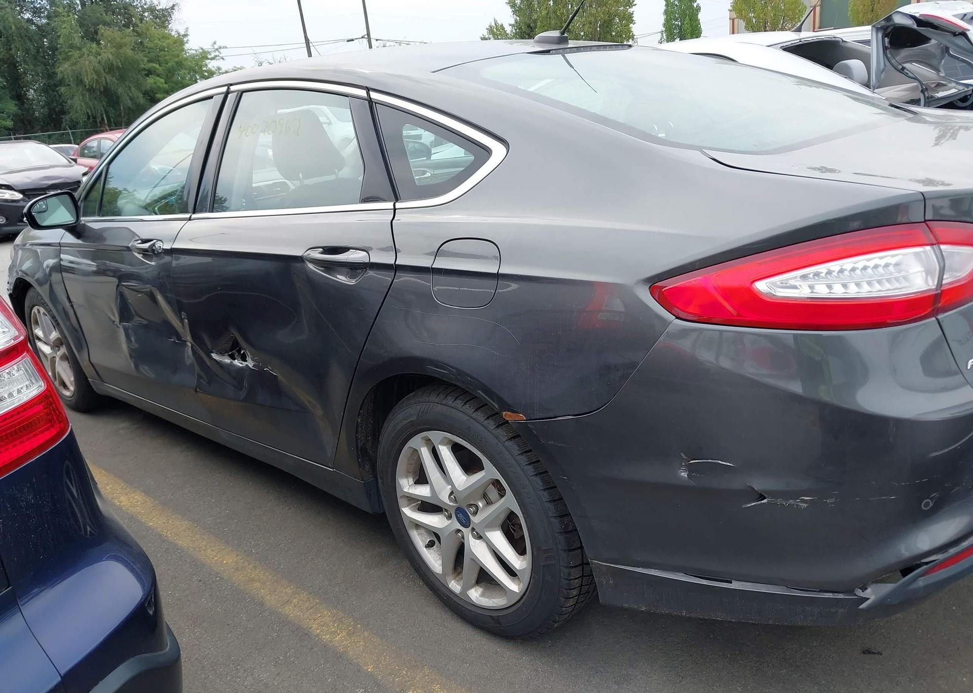 2015 FORD FUSION SE