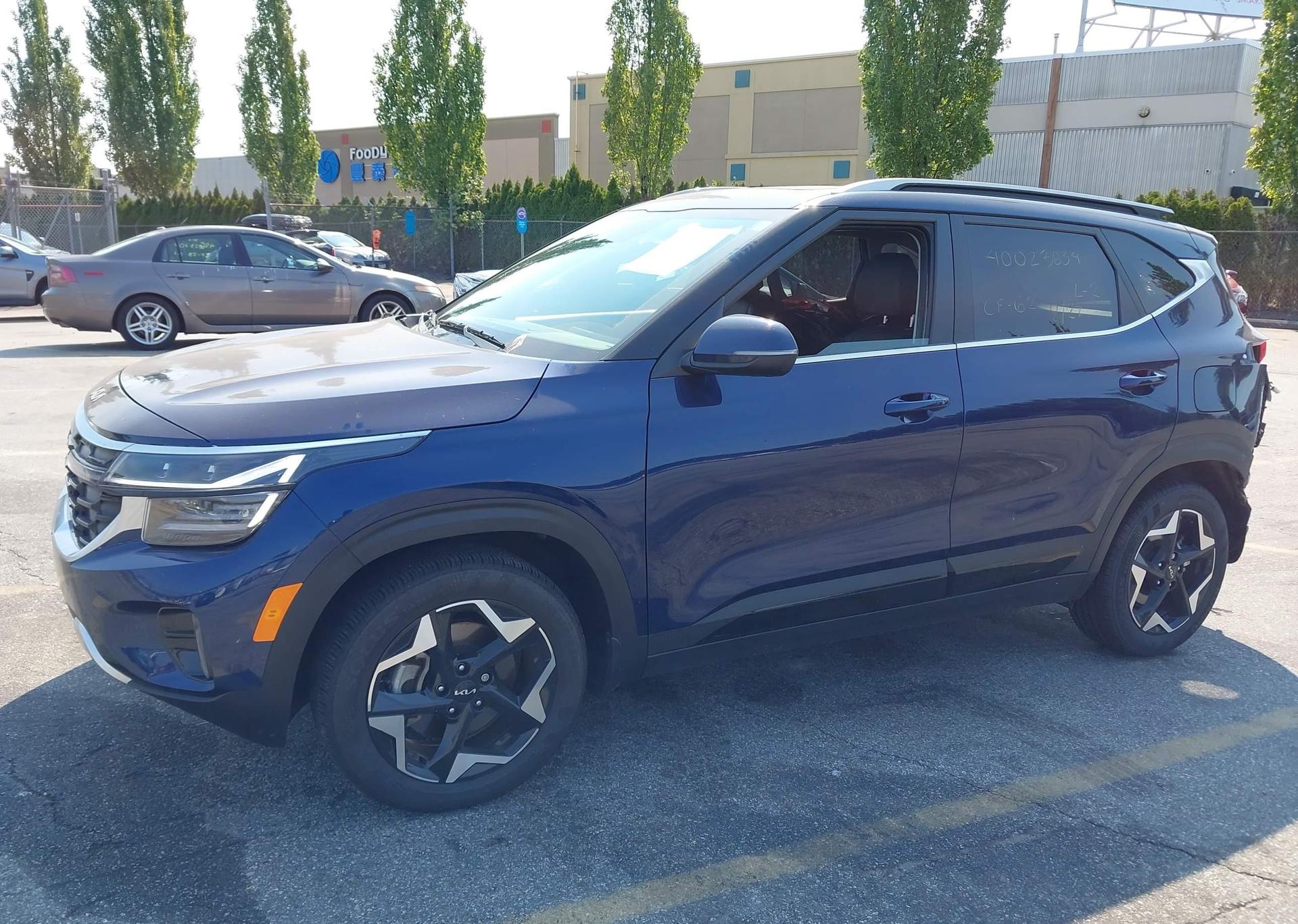 2024 KIA SELTOS EX