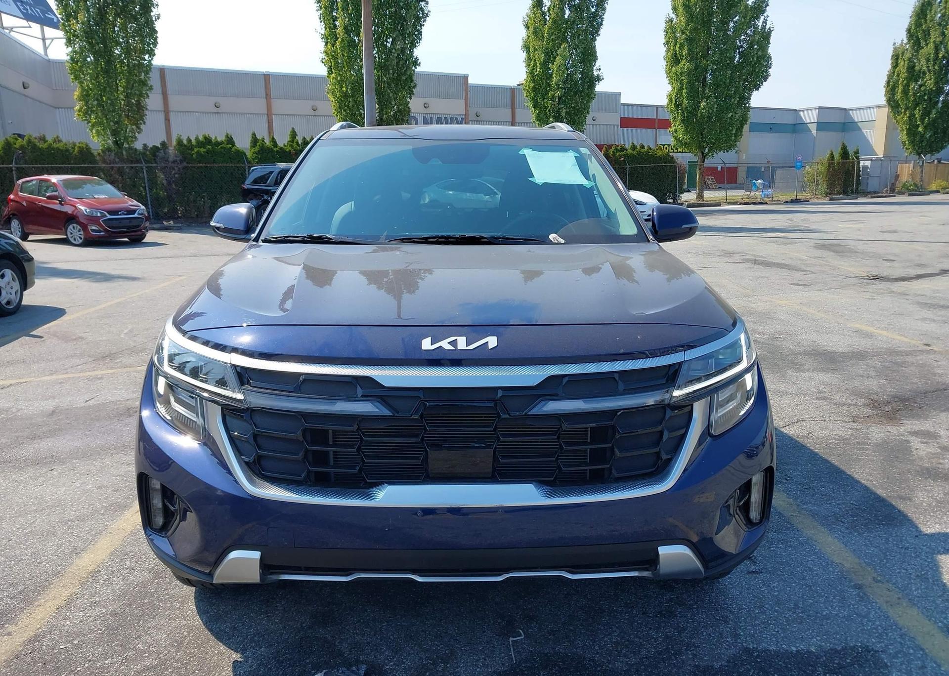 2024 KIA SELTOS EX