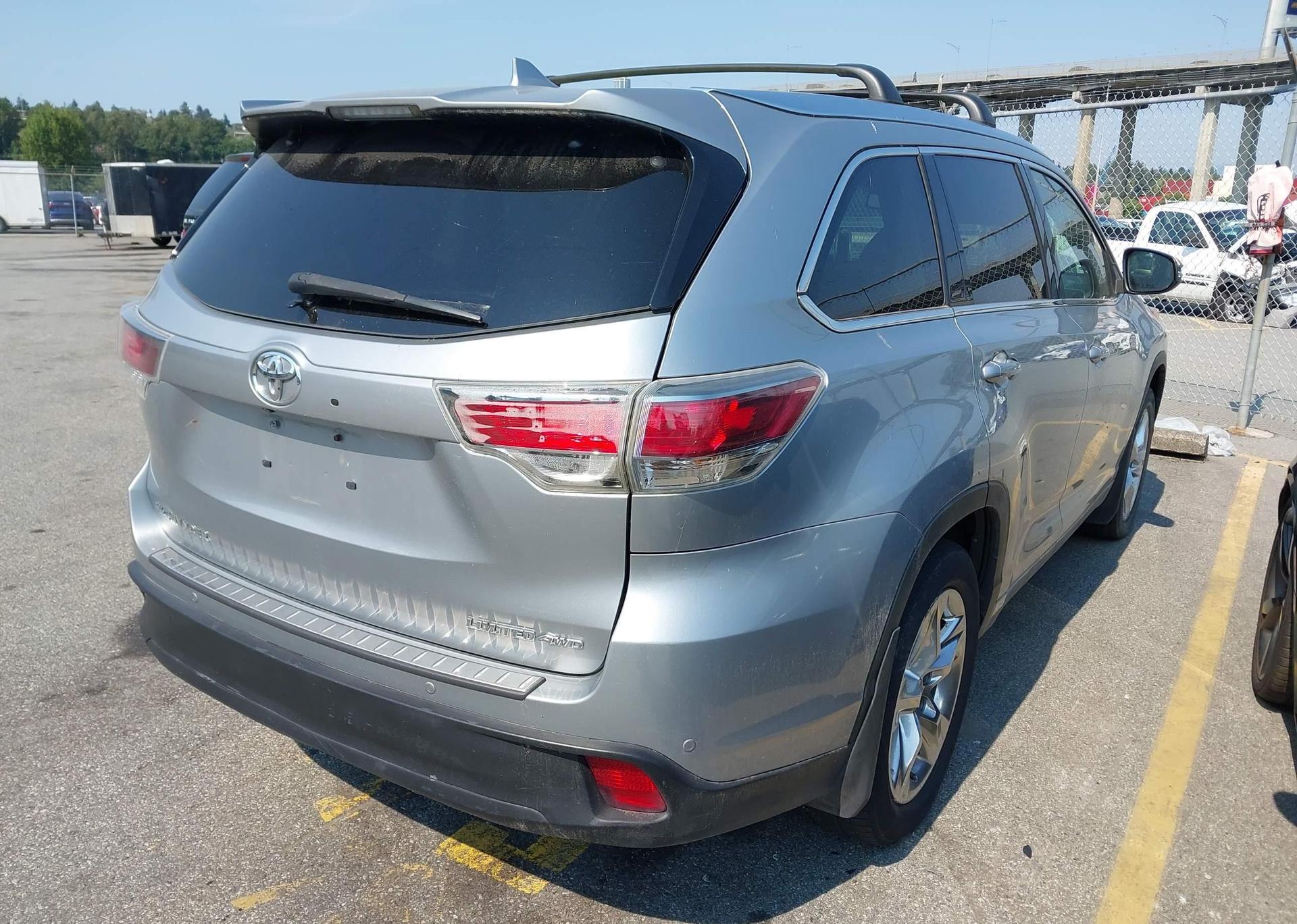 2015 TOYOTA HIGHLANDER LIMITED