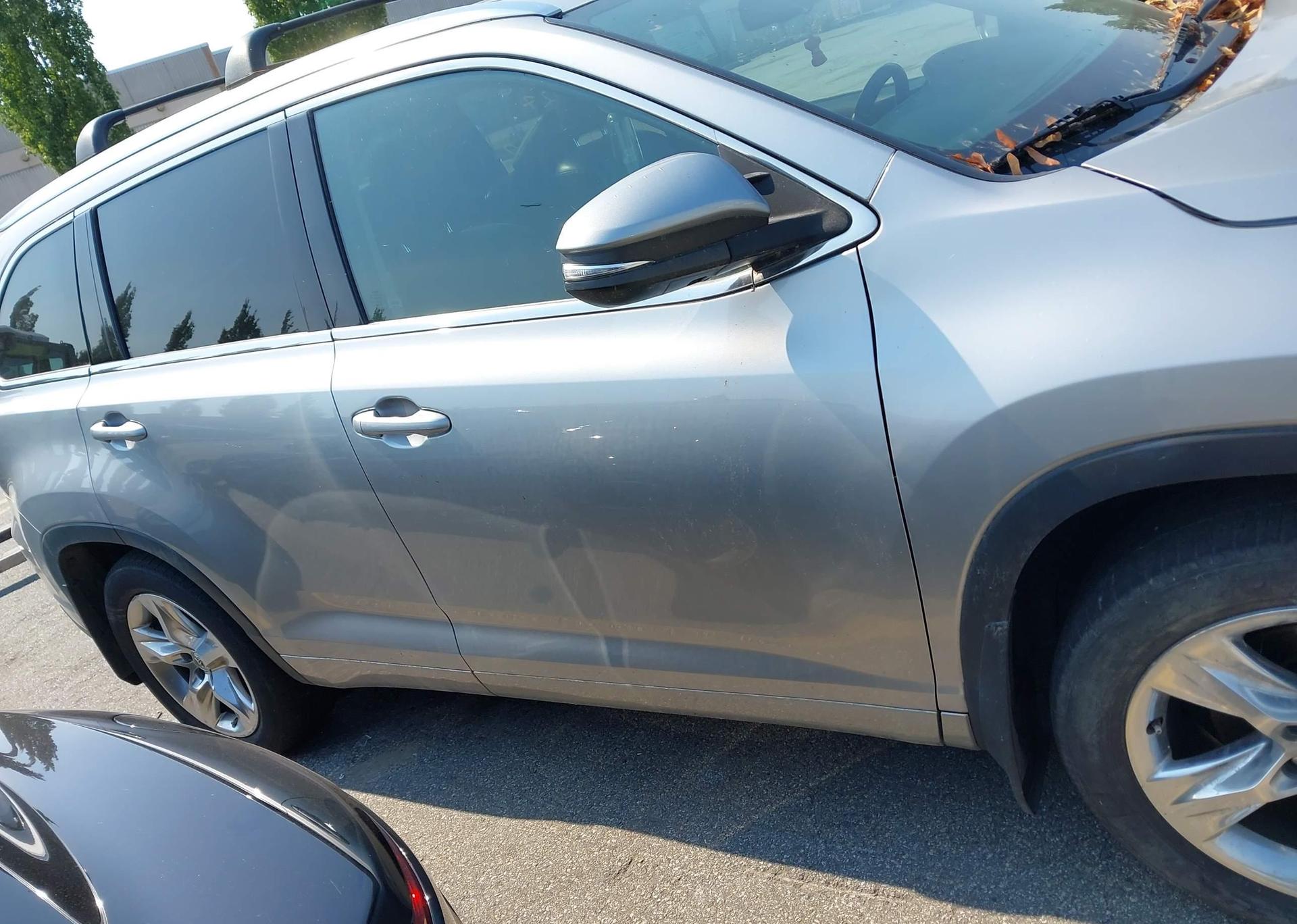 2015 TOYOTA HIGHLANDER LIMITED
