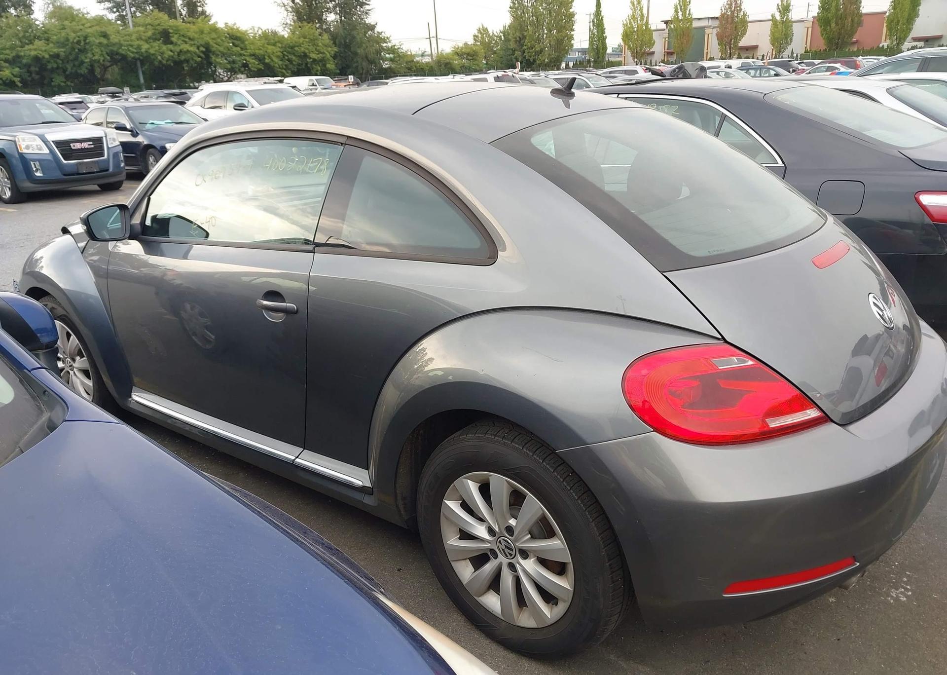 2012 VOLKSWAGEN BEETLE