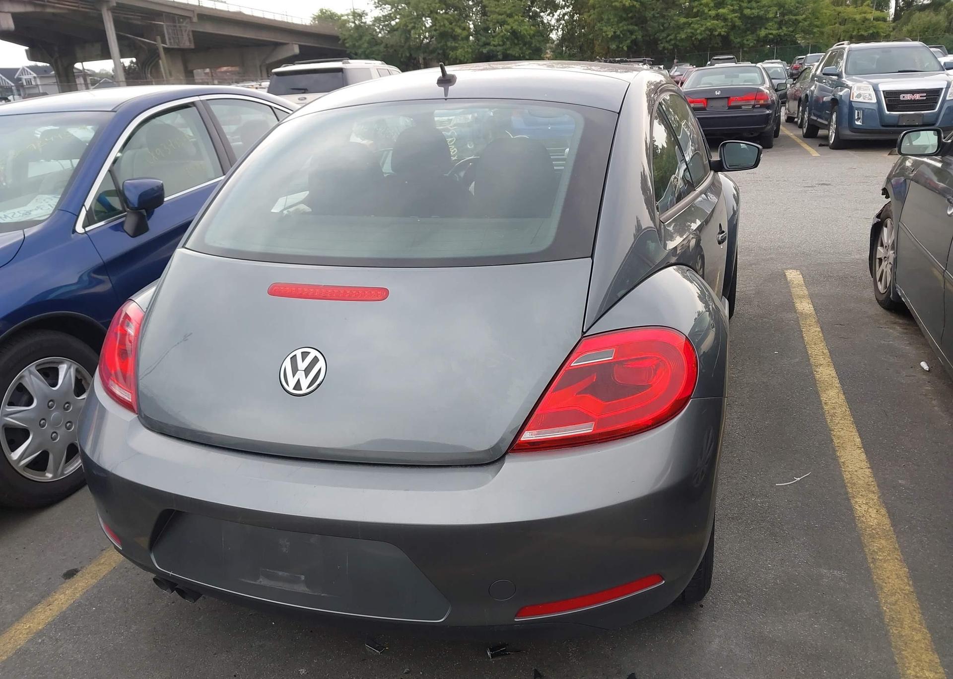 2012 VOLKSWAGEN BEETLE