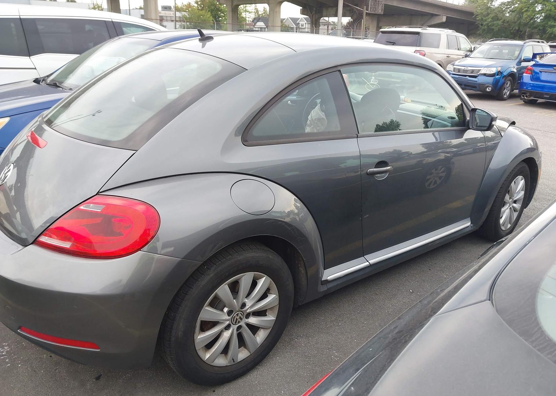 2012 VOLKSWAGEN BEETLE