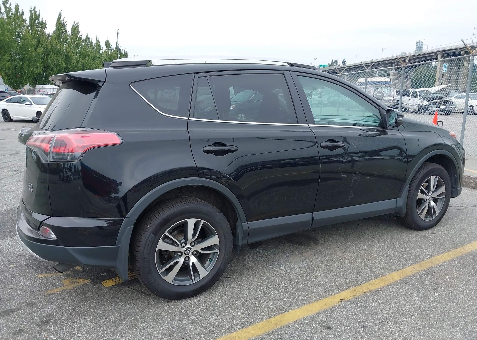2016 TOYOTA RAV4