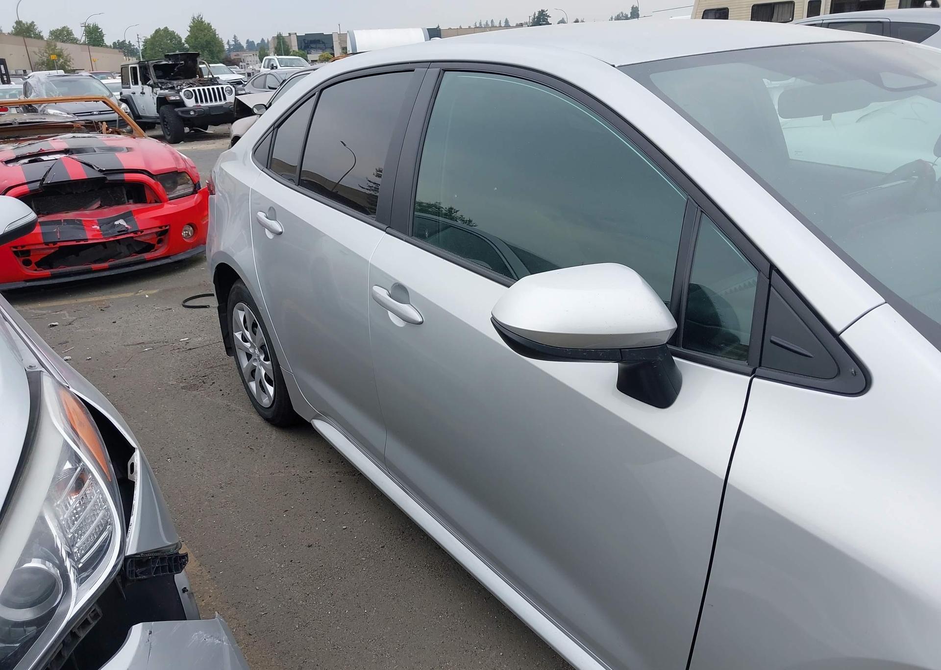 2025 TOYOTA COROLLA LE
