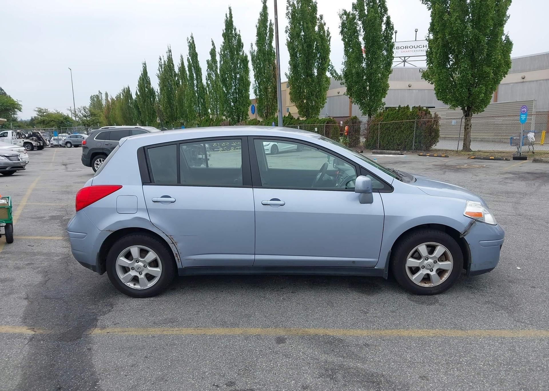 2009 NISSAN VERSA
