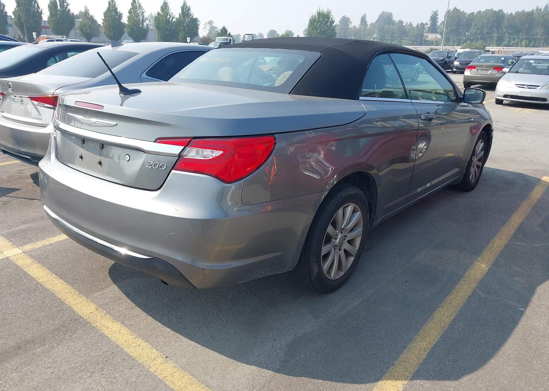 2012 CHRYSLER 200