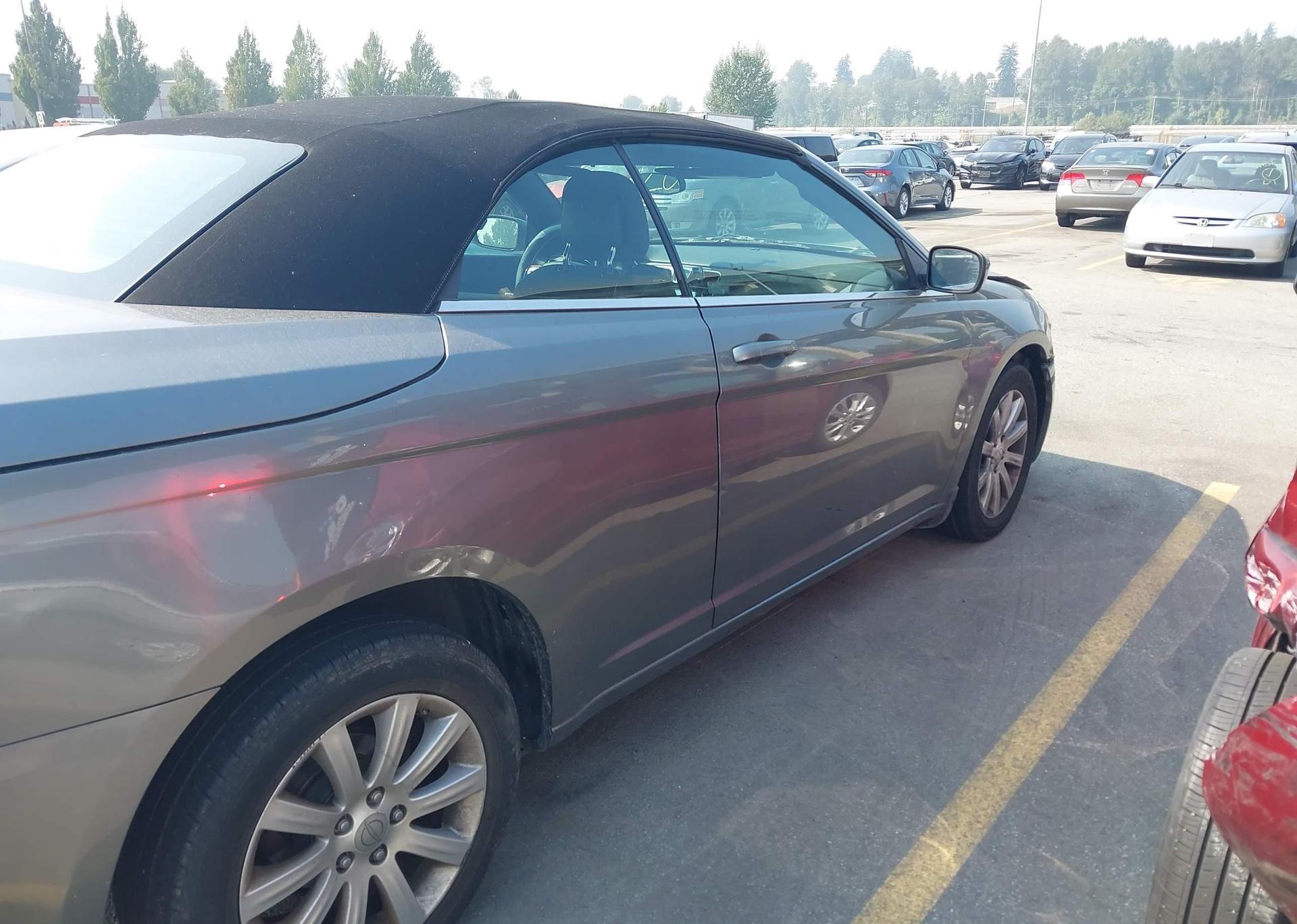 2012 CHRYSLER 200