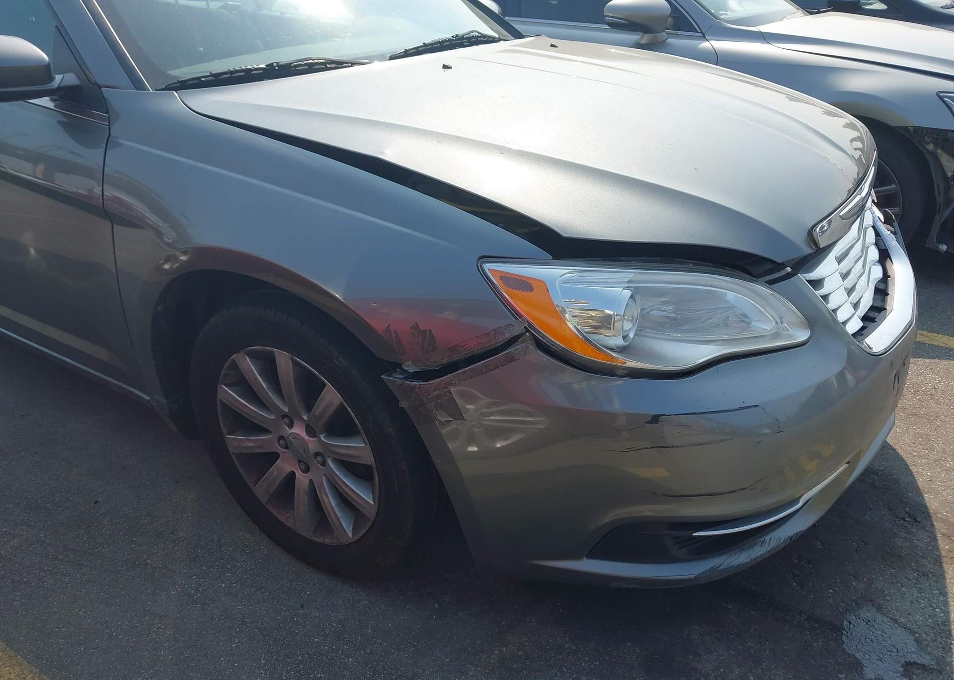 2012 CHRYSLER 200