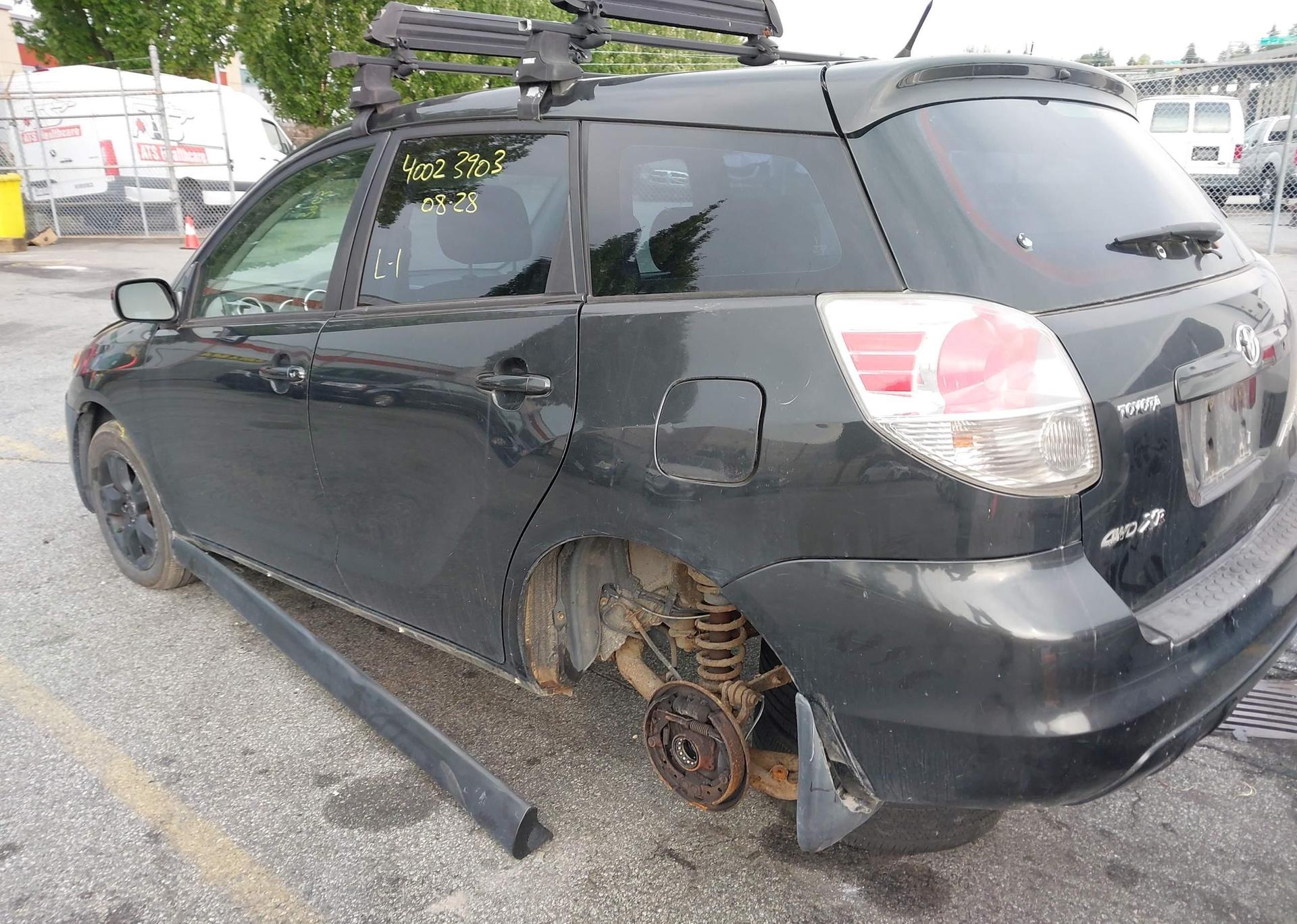 2005 TOYOTA COROLLA MATRIX XR