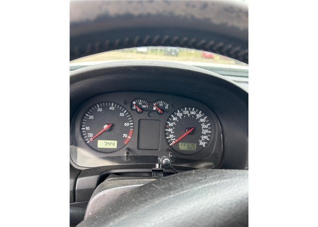 2003 VOLKSWAGEN JETTA