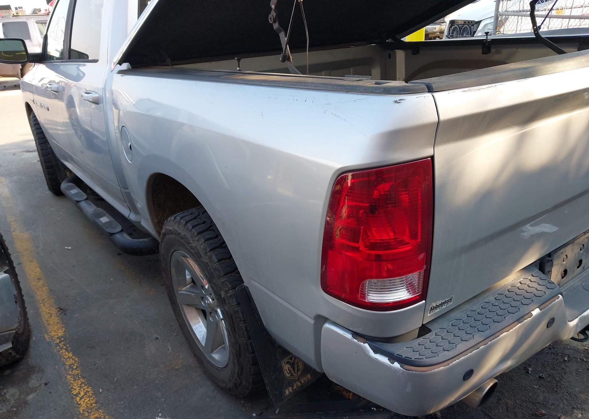 2012 DODGE RAM 1500 SPORT