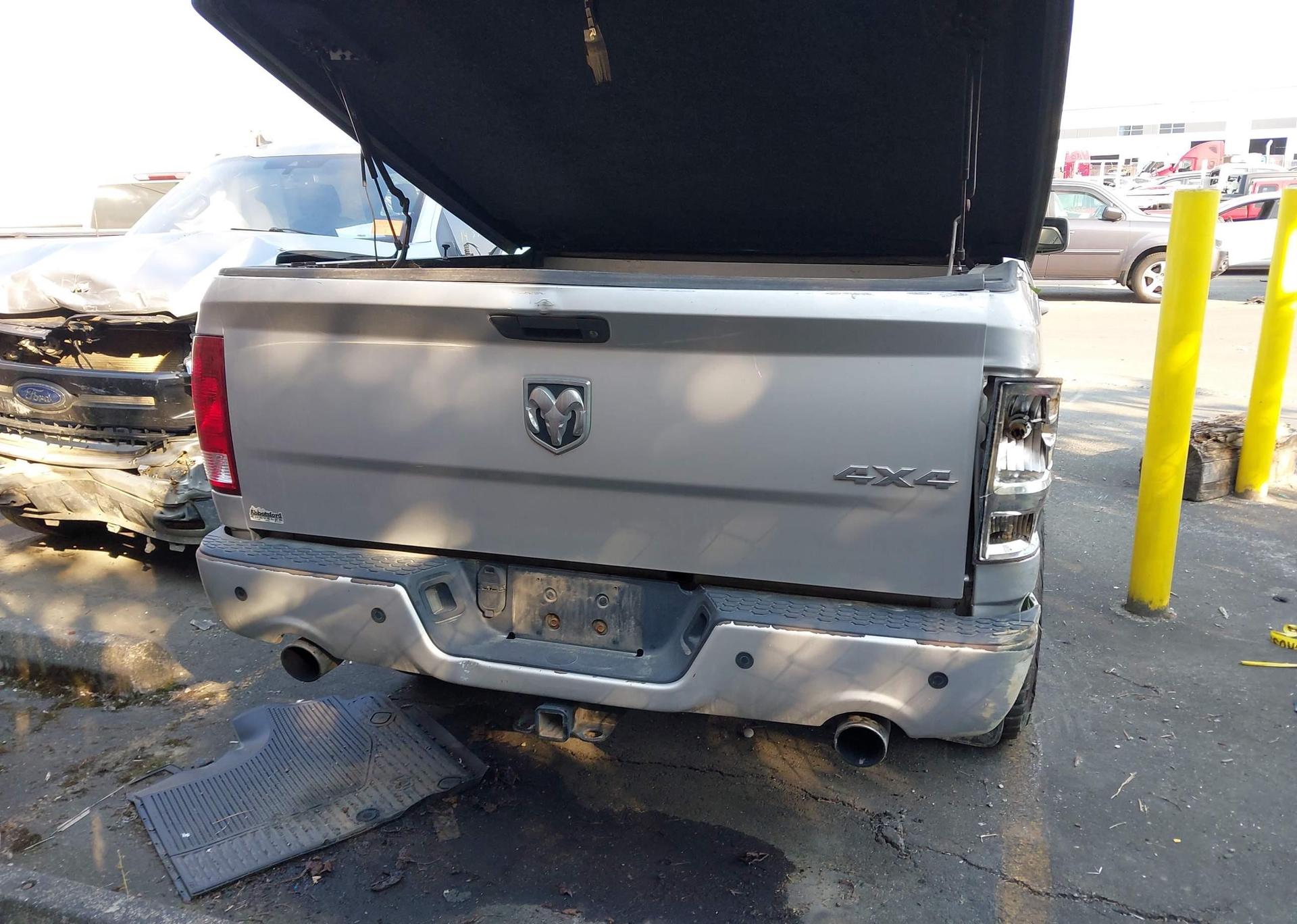 2012 DODGE RAM 1500 SPORT