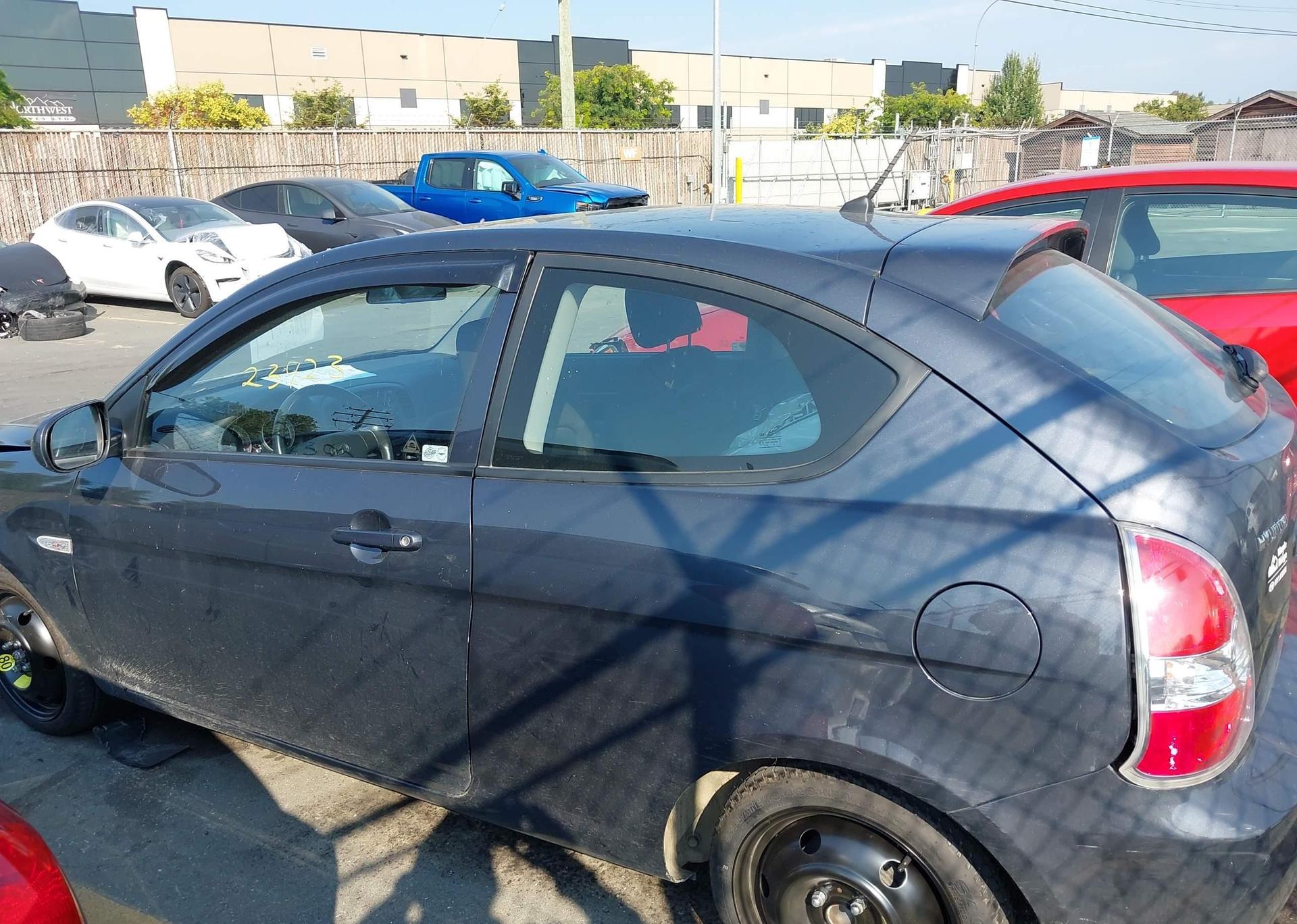 2010 HYUNDAI ACCENT SE
