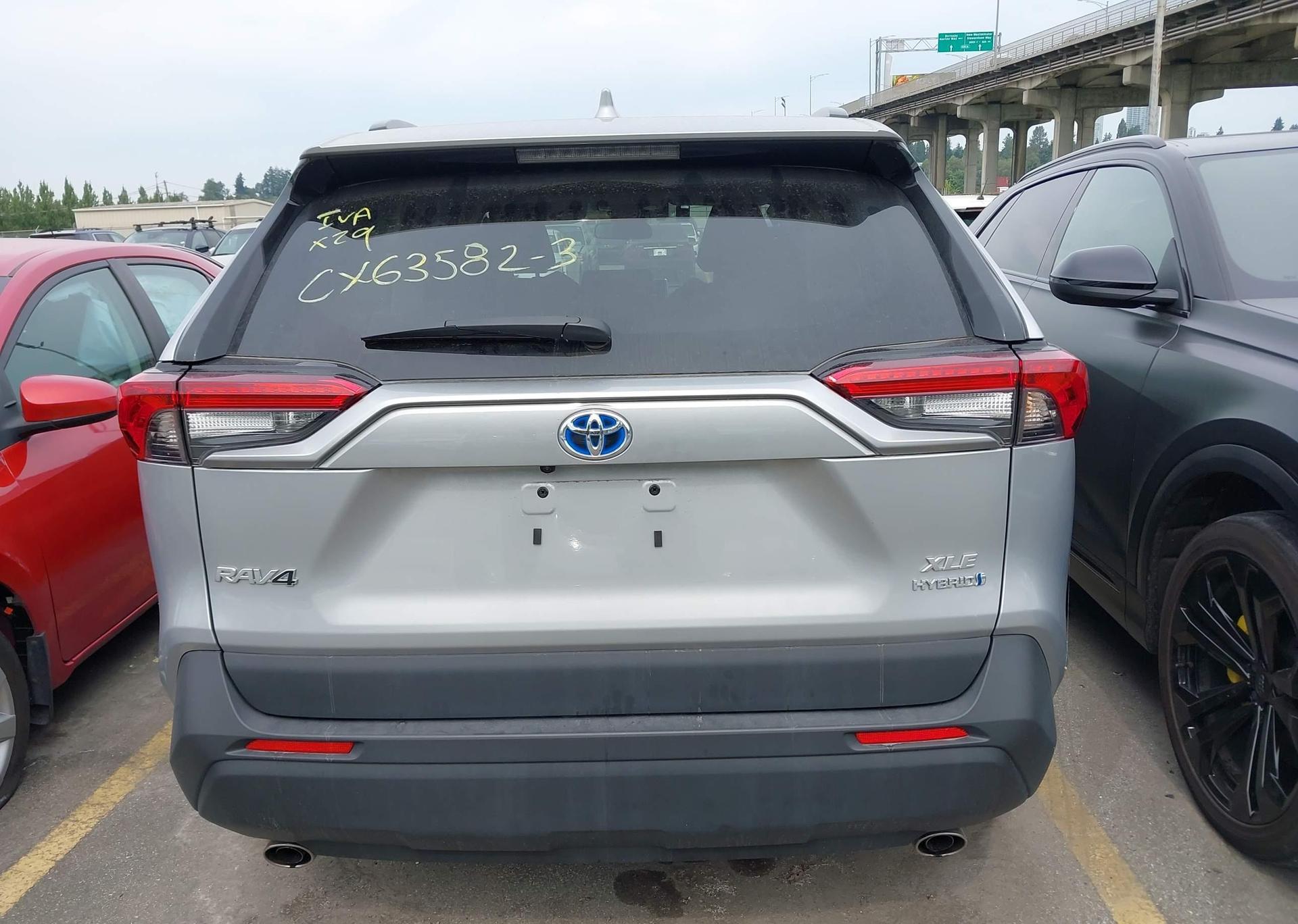 2023 TOYOTA RAV4 XLE