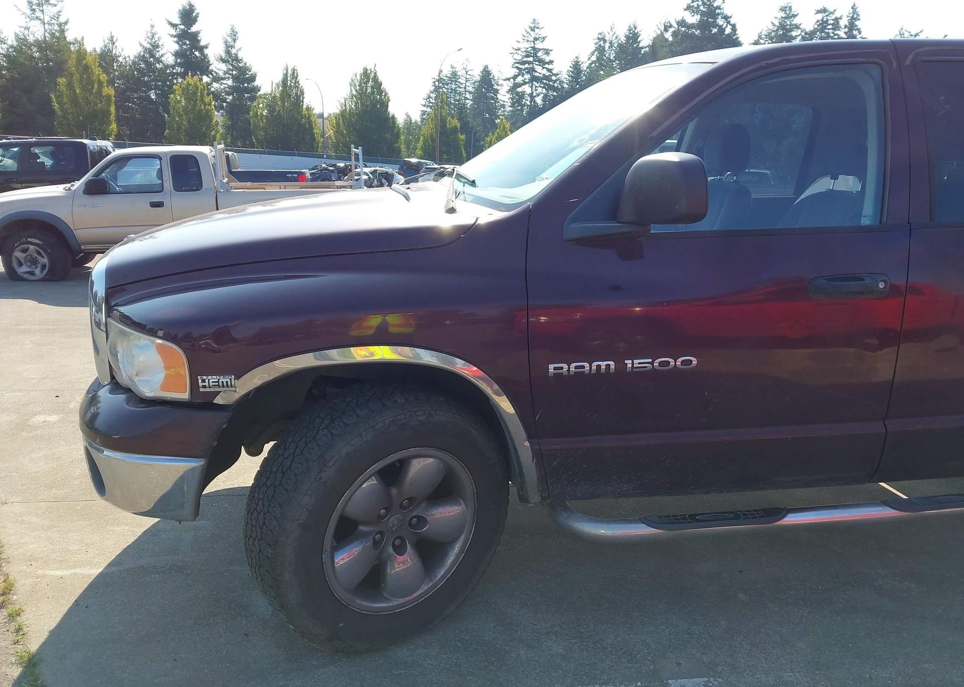 2005 DODGE RAM 1500 ST
