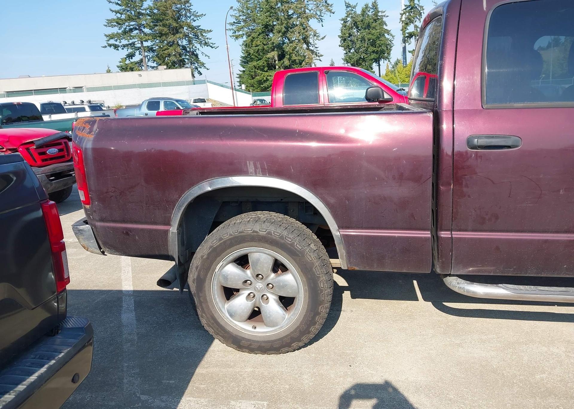2005 DODGE RAM 1500 ST