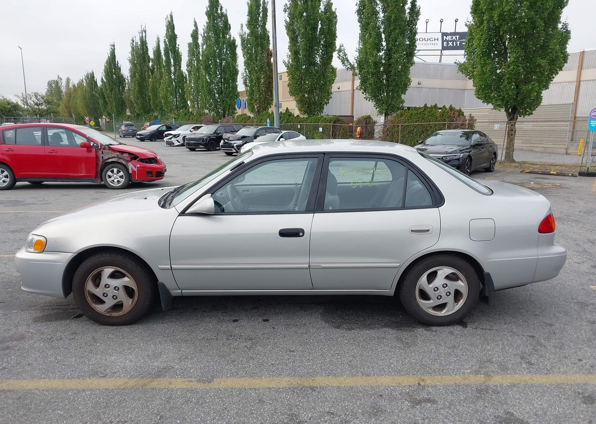 2001 TOYOTA COROLLA CE