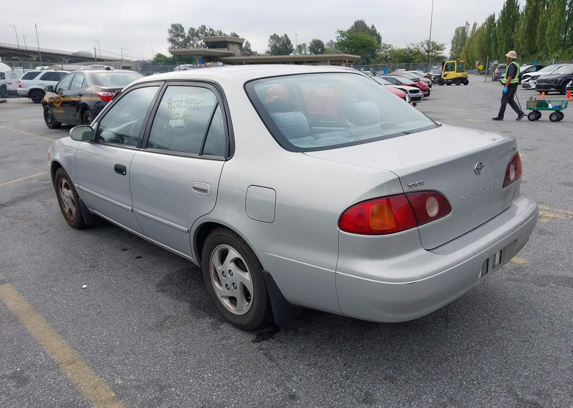 2001 TOYOTA COROLLA CE