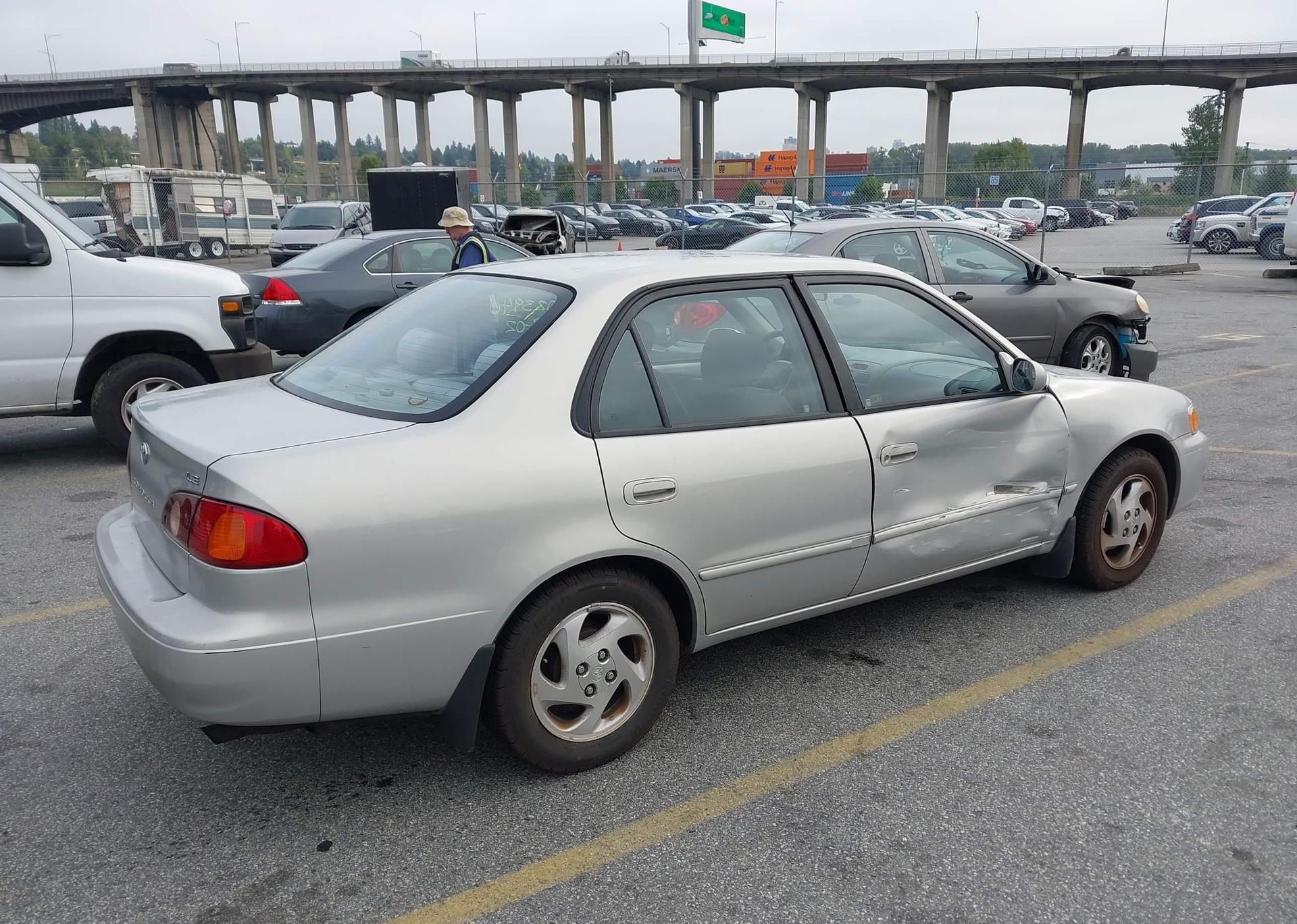 2001 TOYOTA COROLLA CE