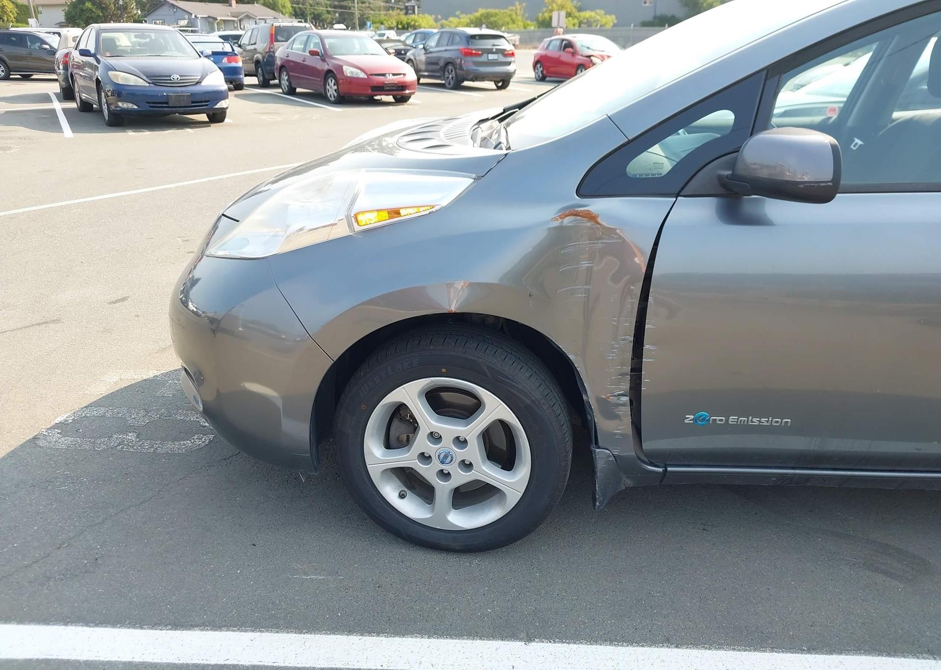2015 NISSAN LEAF