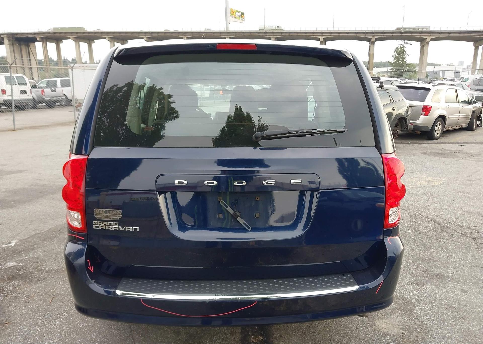 2016 DODGE GRAND CARAVAN SE