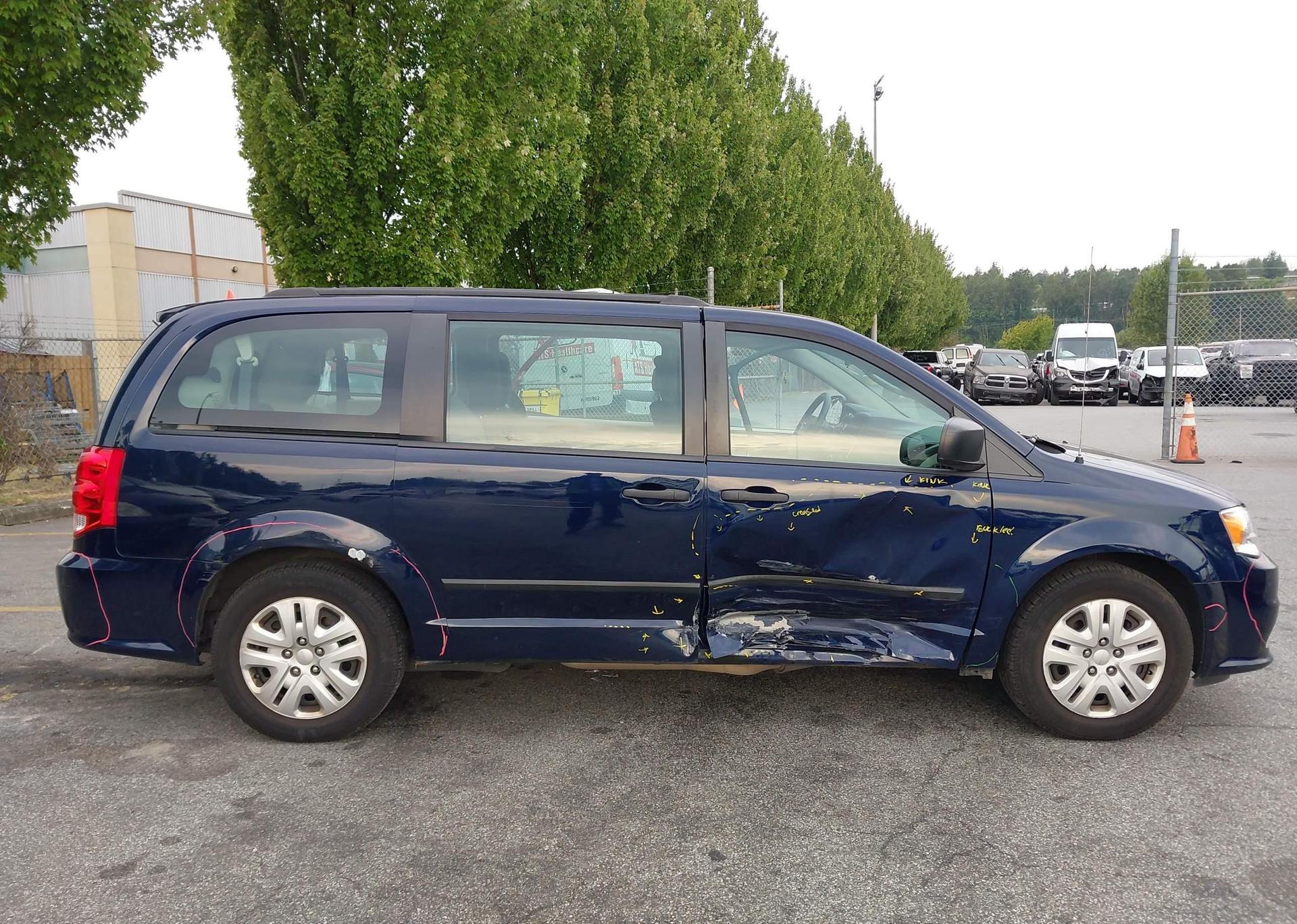 2016 DODGE GRAND CARAVAN SE