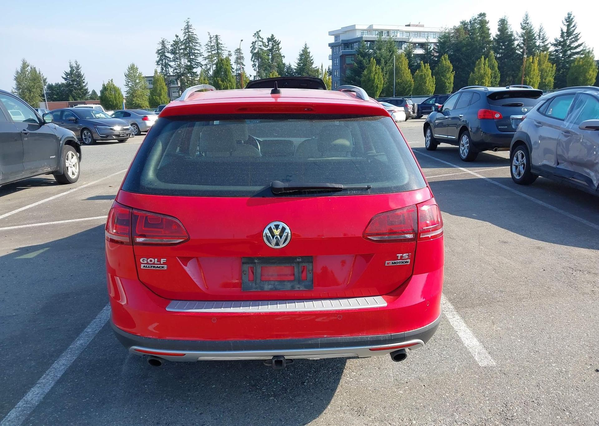 2017 VOLKSWAGEN GOLF